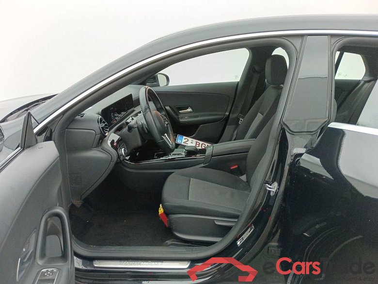 Mercedes-Benz CLA Shooting Brake CLA 200 d 5d #3