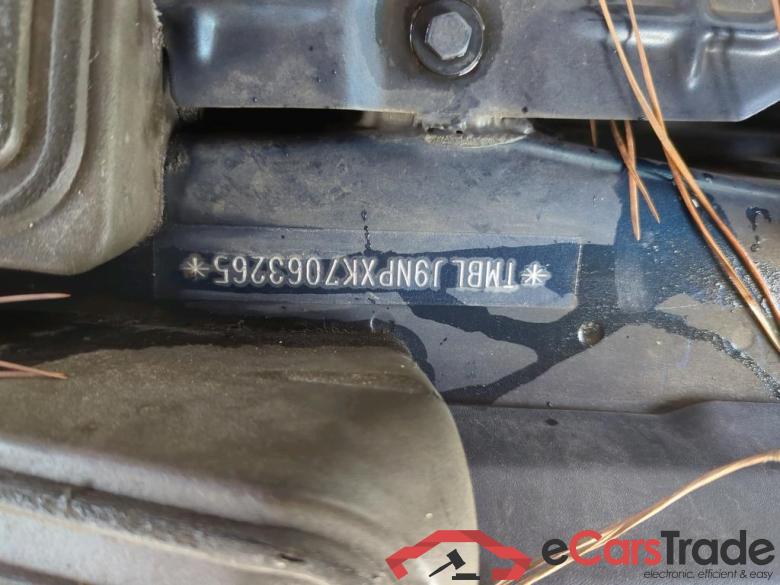 Superb Combi L&K 4x4 2.0 TDI 140KW AT7 E6dT #4 Superb Combi L&K 4x4 2.0 TDI 140KW AT7 E6dT #4