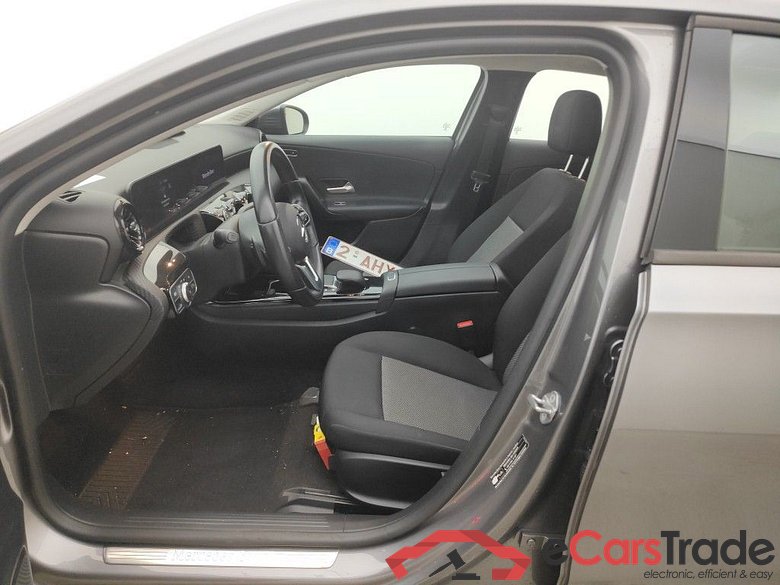 Mercedes-Benz A-Klasse Limousine A 200d Business Solution Limited 4d #3