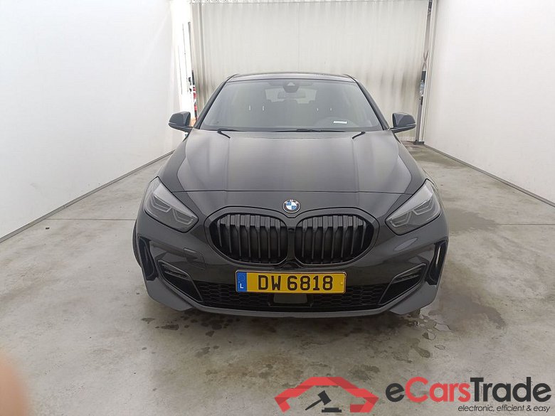 BMW 1 HATCH DIESEL - 2019 120dXA 190hp (EU6AP) 5d #5