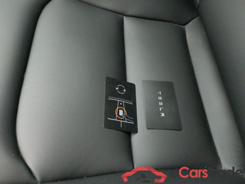 TESLA MODEL Y 72.5 kWh Dual Motor Long Range (324 kW) 5d #4 TESLA MODEL Y 72.5 kWh Dual Motor Long Range (324 kW) 5d #4