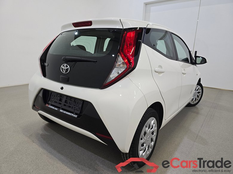 Toyota Aygo X 1.0 VVT-I X-Play Display Camera Klima ... #4