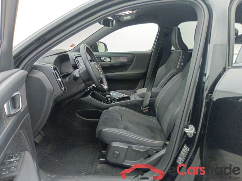 VOLVO E-XC40 - 2022 69 kWh 231hp FWD Recharge Plus 5d #3