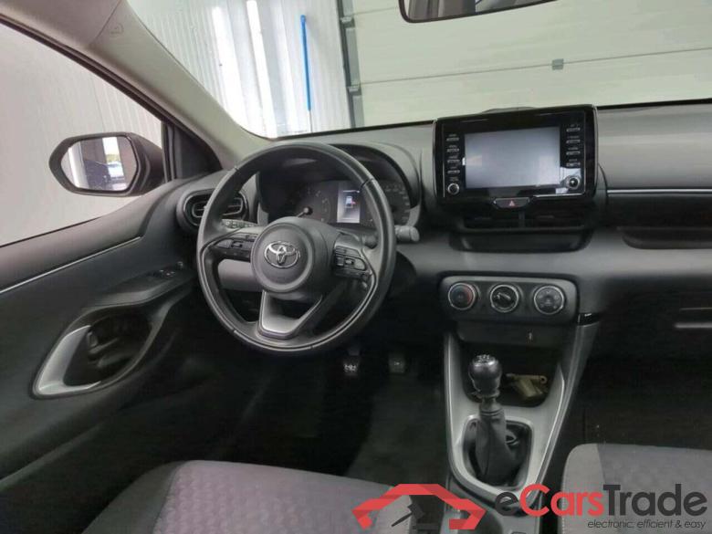 TOYOTA Yaris 1.5 VVT-i Active #3