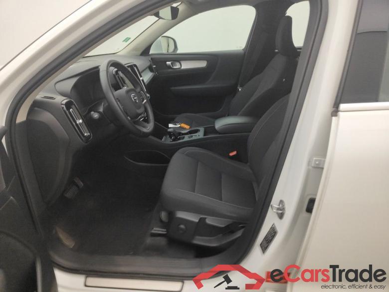VOLVO XC40 1.5 T4 PHEV 129hp Inscription Expression 5d #3
