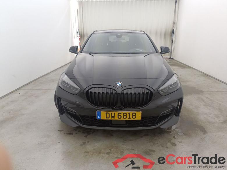 BMW 1 HATCH DIESEL - 2019 120dXA 190hp (EU6AP) 5d #5
