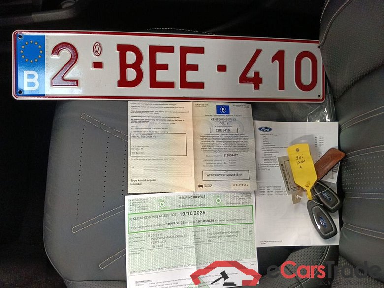 Ford Kuga 2.5i PHEV Aut. 165kW Vignale 5d #4