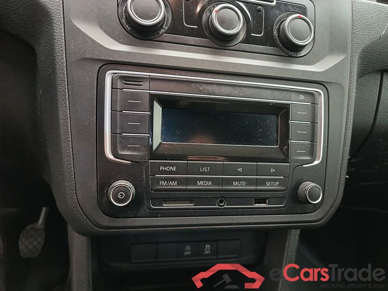 VOLKSWAGEN CADDY MAXI VAN DIESEL - 2015 2.0 CR TDi SCR 75kW (EU6) 5d #4