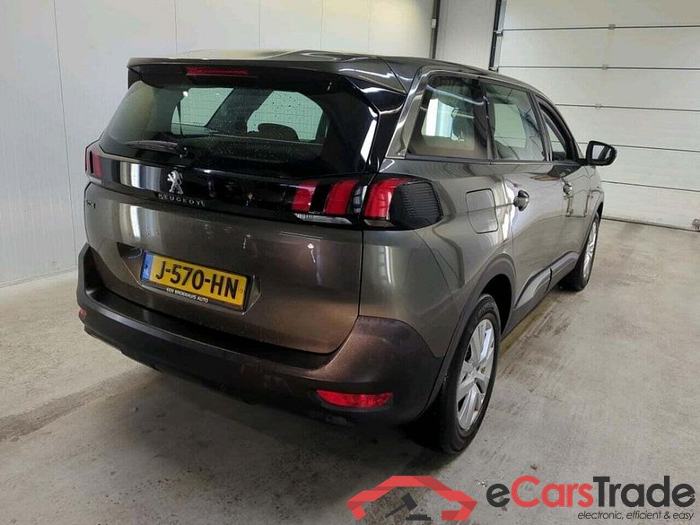 PEUGEOT 5008 1.2 PT BL. Executive #2