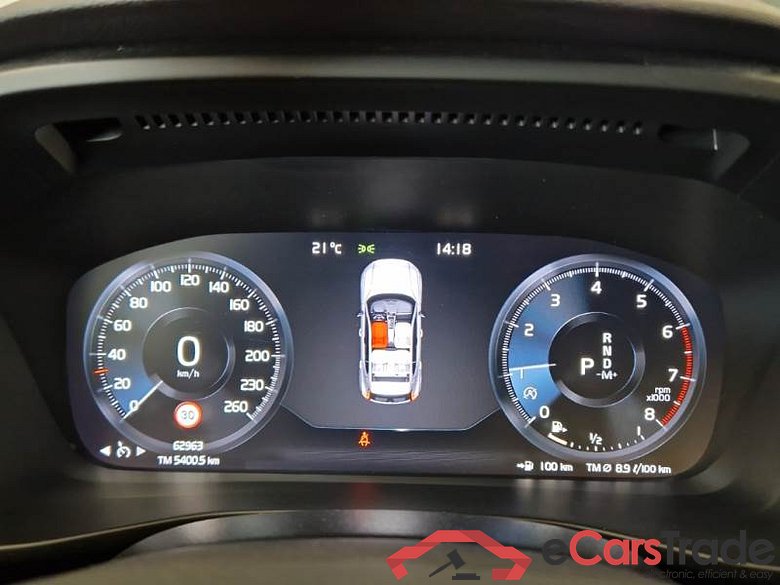 VOLVO XC40 / 2017 / 5P / SUV T3 GEATRONIC BUSINESS PLUS #4