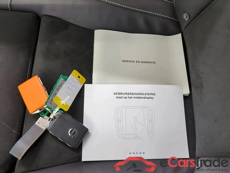 Volvo XC40 Recharge P8 AWD 5d #4