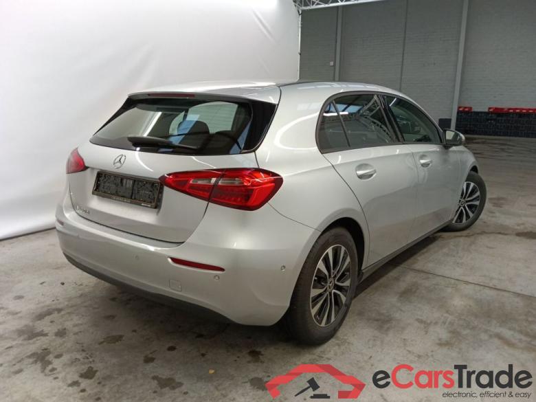 MERCEDES CLASSE A DIESEL (W177) A 180 d 116 Business Solution Essential 5d #2