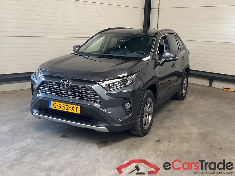 TOYOTA RAV4 2.0 VVT-iE Bus Intro #1