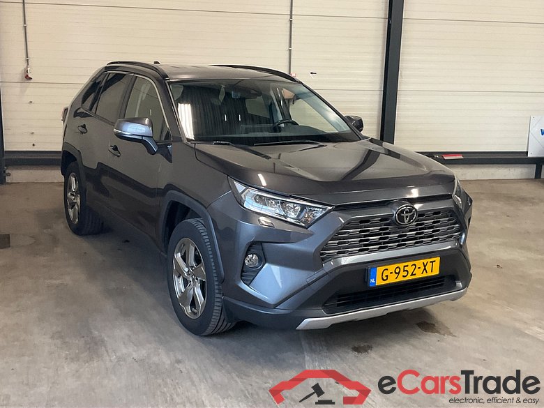 TOYOTA RAV4 2.0 VVT-iE Bus Intro #2