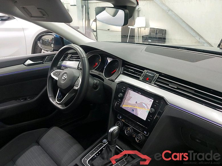 VOLKSWAGEN - VW  PASSAT VARIANT TDI 120PK DSG7 Style Business With Matrix LED & Winter I Pack & Electric Foldable Trailer Hook #3