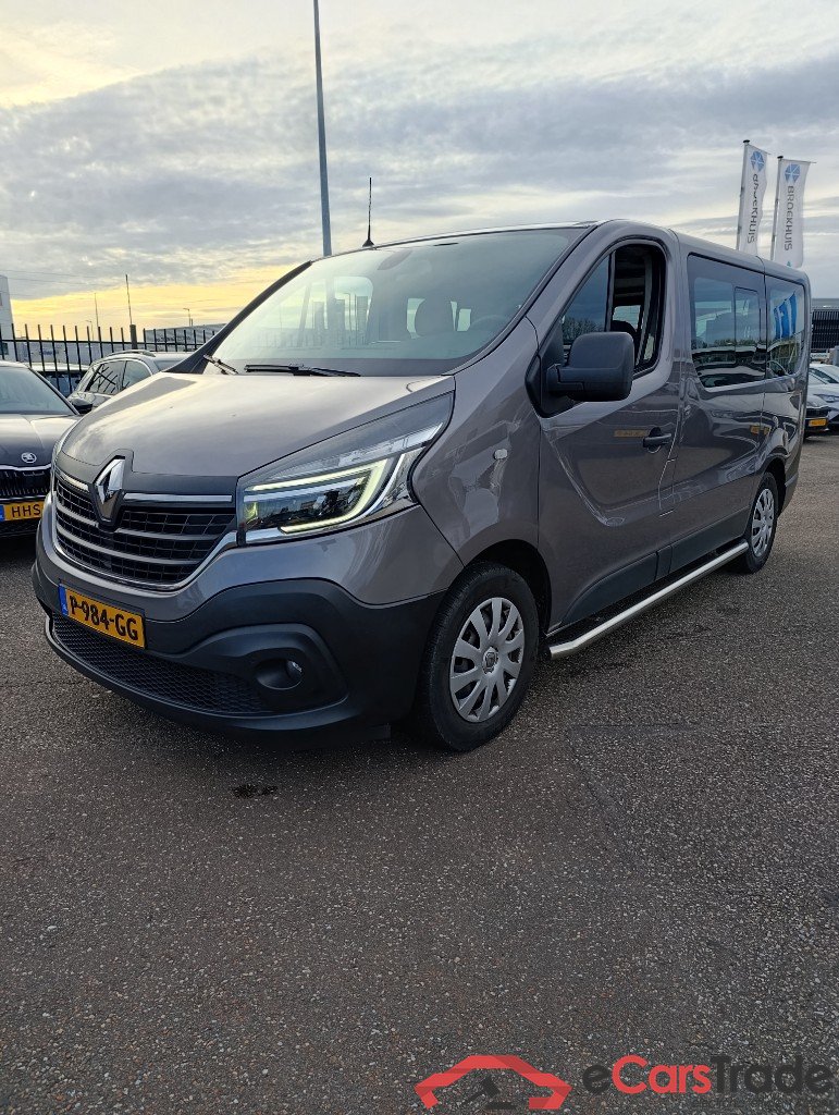 RENAULT TRAFIC PASSENGER 2.0 dCi 145 Zen #1