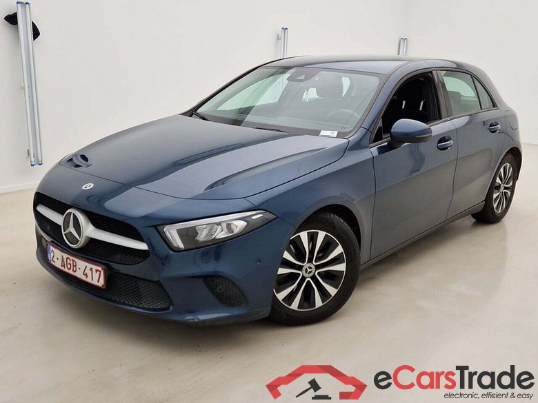 MERCEDES-BENZ A-KLASSE 200D STYLE 8G-DCT