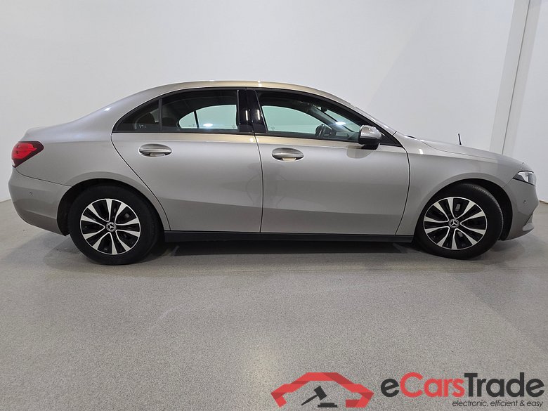 Mercedes A 180d Limousine Widescreen Navi KeylessGo Сamera Klima PDC ... #5