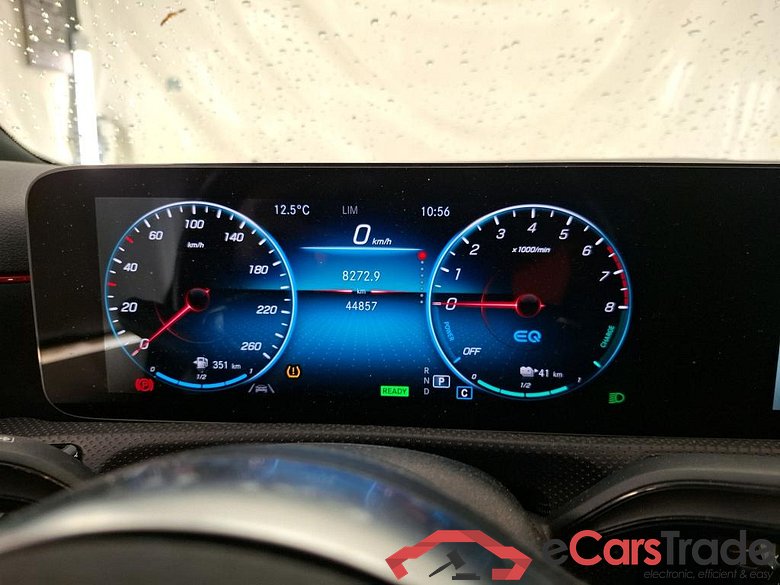 MERCEDES-BENZ Classe A Compact / 2018 / 5P / Berline A 250 e AMG Line 8G-DCT #6