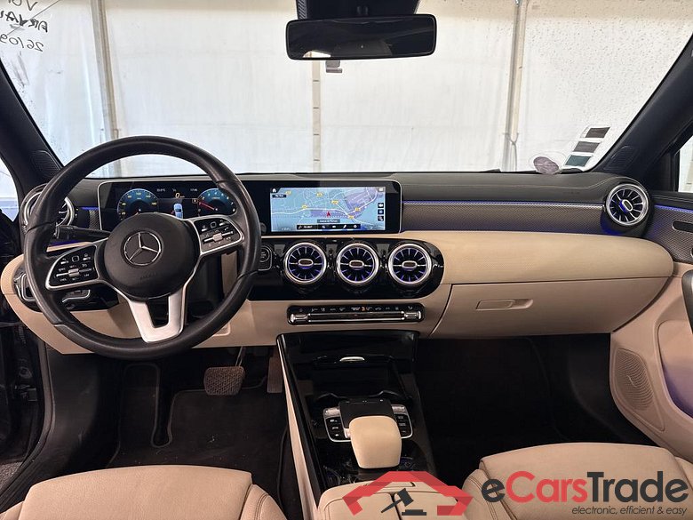 MERCEDES-BENZ Classe A Berline / 2018 / 4P / Berline A 250 e Progressive Line 8G-DCT #5
