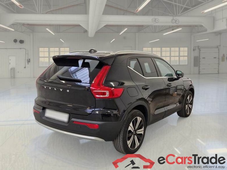 VOLVO XC40 / 2021 / 5P / SUV T5 RECHARGE PLUG-IN AUTO PLUS BRIGHT #2