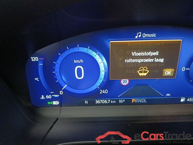 Ford Kuga 2.5i FHEV Aut. 140kW Vignale 5d #6