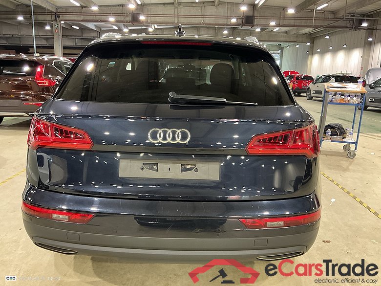 AUDI Q5 DIESEL - 2017 30 TDi Business Edition S tronic #5