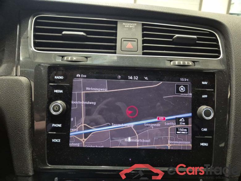 VOLKSWAGEN e-Golf e-Dition #6