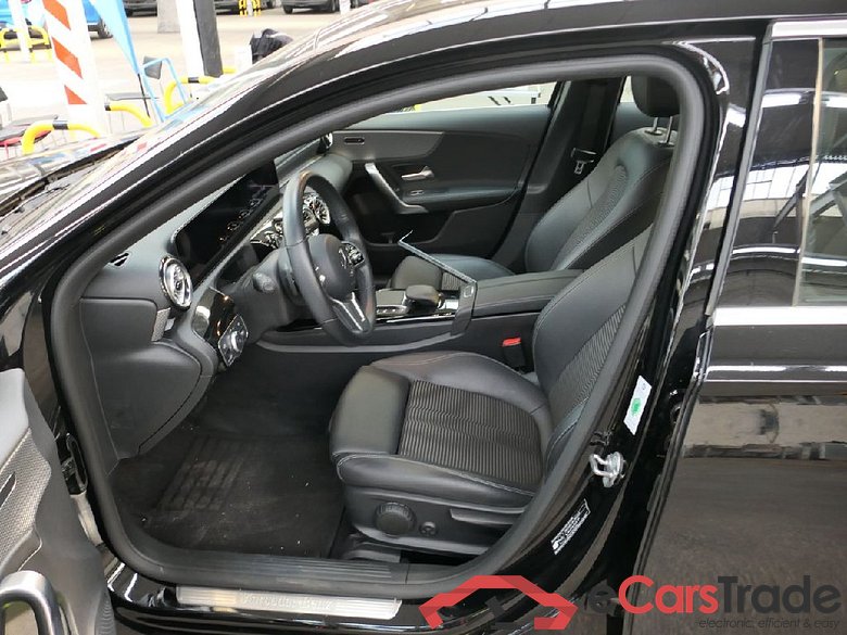 MERCEDES-BENZ A-Klasse A 200 d 8G-DCT Progressive 5d 110kW #4