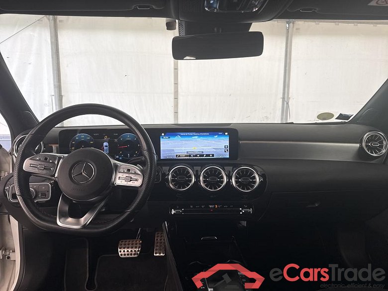 MERCEDES-BENZ Classe A Compact / 2018 / 5P / Berline A 200 d AMG Line 8G-DCT #5
