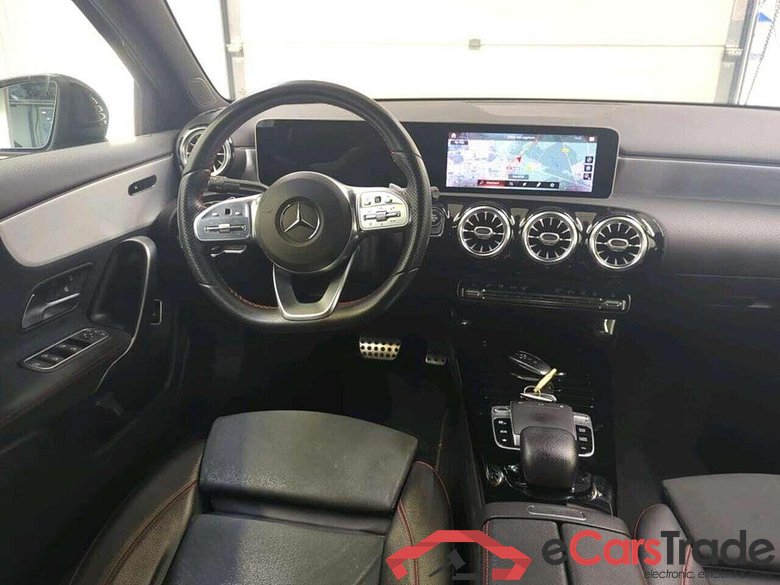 MERCEDES-BENZ A-klasse 250 e Bns Sol. AMG #3