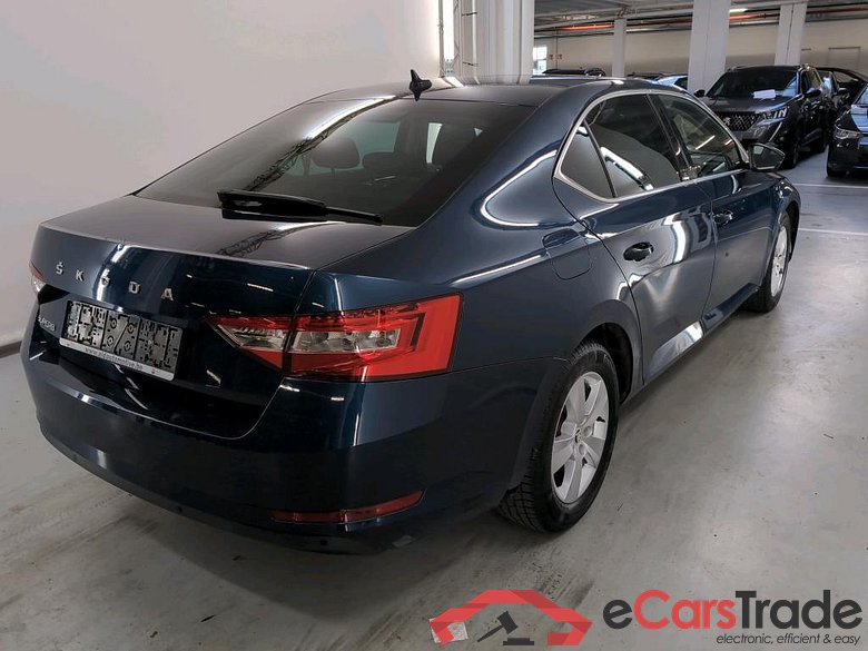 SKODA SUPERB 2.0 CRTDI 90KW DSG7 AMBITION #4