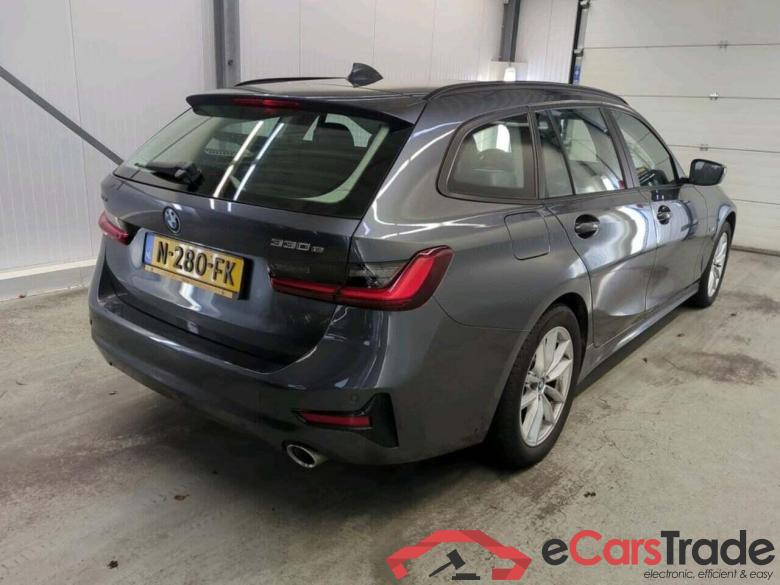 BMW 3-serie Touring 330e xDr. Bns Ed.P #2