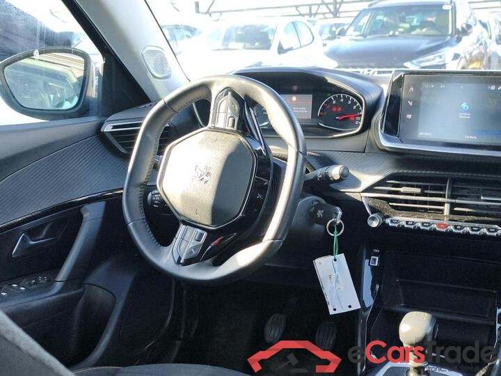 Peugeot 2008 1.2 PureTech Navi Klima PDC ... #5