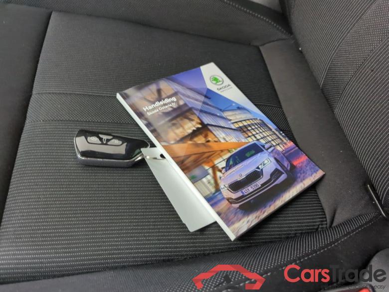 SKODA Octavia Combi 110 kW #6