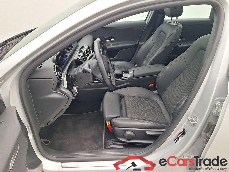 Mercedes, A-Class Ber '18 PHEV, Mercedes-Benz A-Klasse Limousine A 250e Business S #3