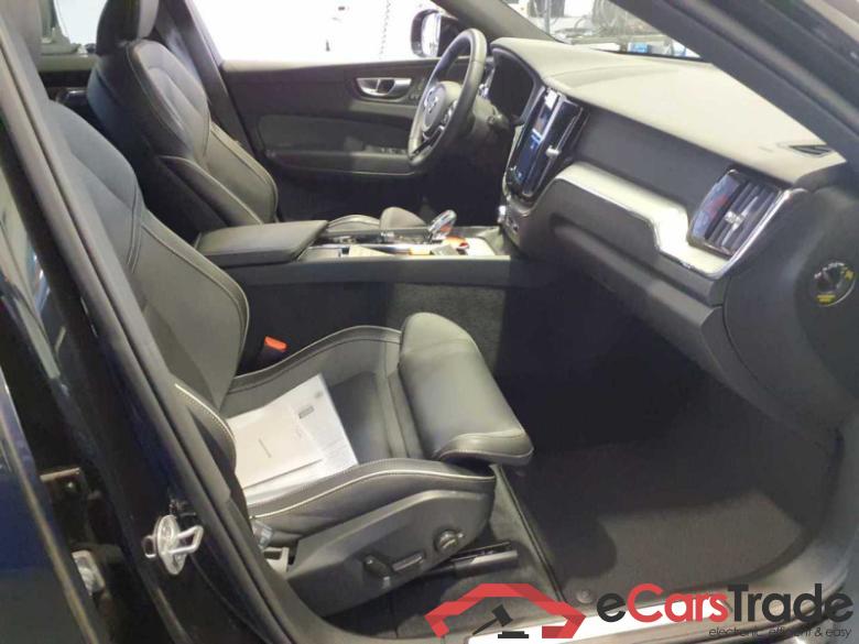 Volvo XC60 (03.2017->) DE - SUV5 B5 (Benzin) AWD EU6d, Plus Dark Mild-Hybrid (EURO 6d), (Facelift) 2022 #6