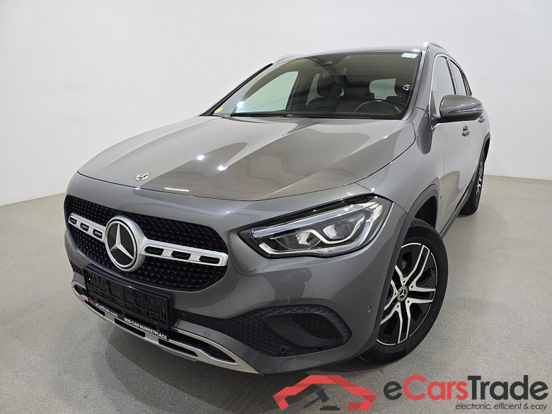 Mercedes GLA 200d Aut. LED-Xenon Widescreen Distronic Navi 1/2 Sport-Leather KeylessGo Camera Klima PDC ...