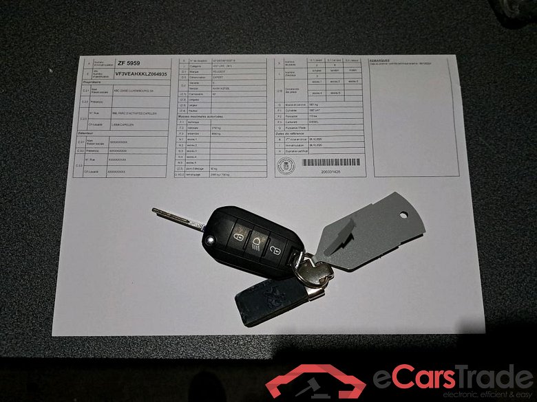 PEUGEOT - PEU TRAVELLER B.HDi 150PK Business With Sliding Door & 3 Seater Bench #4