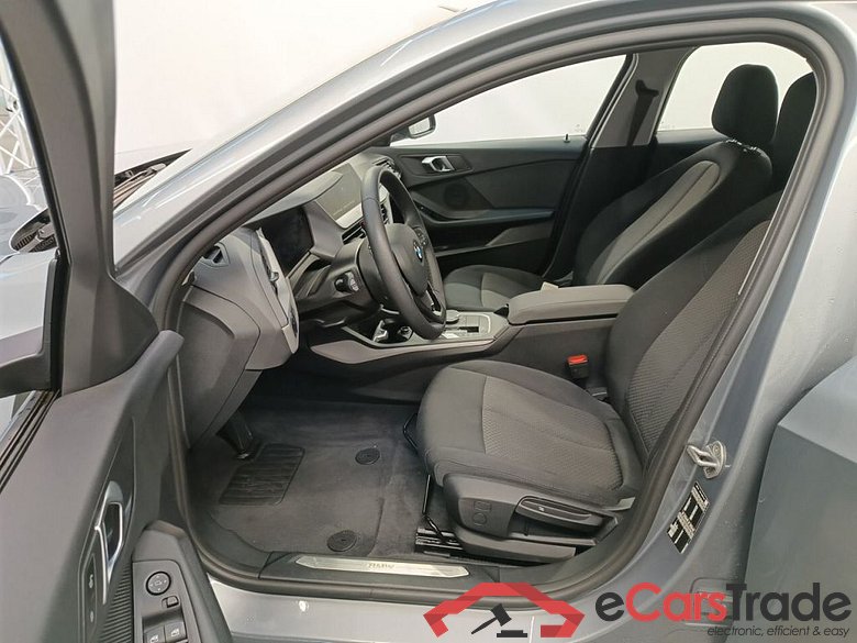 BMW 1 HATCH - 2019 118iA 136hp OPF A5d #3