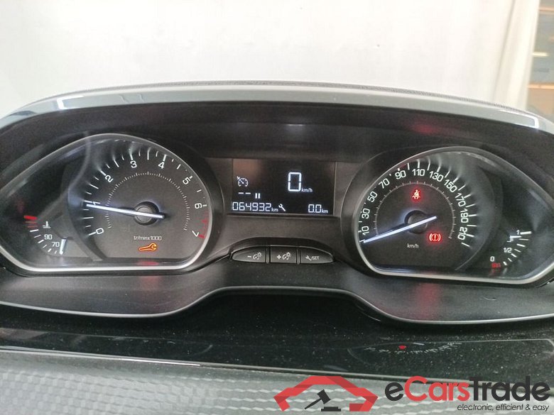 Peugeot 2008 1.2 Puretech 61kW S&S Active 5d #6