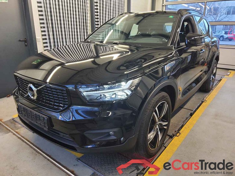 Volvo XC40 (2017->) DE - SUV5 B4 2WD EU6d, R-Design (EURO 6d), 2020 - 2022