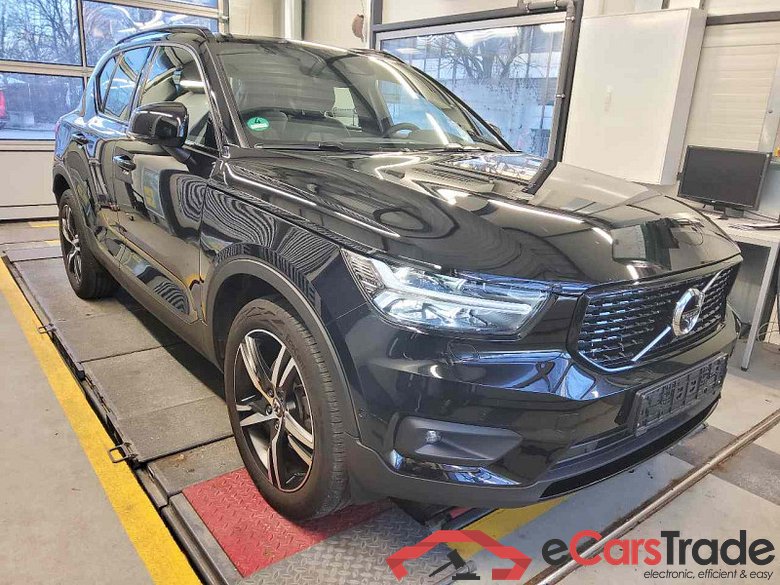 Volvo XC40 (2017->) DE - SUV5 B4 2WD EU6d, R-Design (EURO 6d), 2020 - 2022 #2