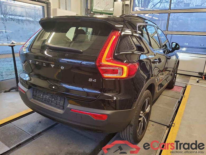 Volvo XC40 (2017->) DE - SUV5 B4 2WD EU6d, R-Design (EURO 6d), 2020 - 2022 #3