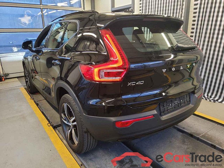 Volvo XC40 (2017->) DE - SUV5 B4 2WD EU6d, R-Design (EURO 6d), 2020 - 2022 #4