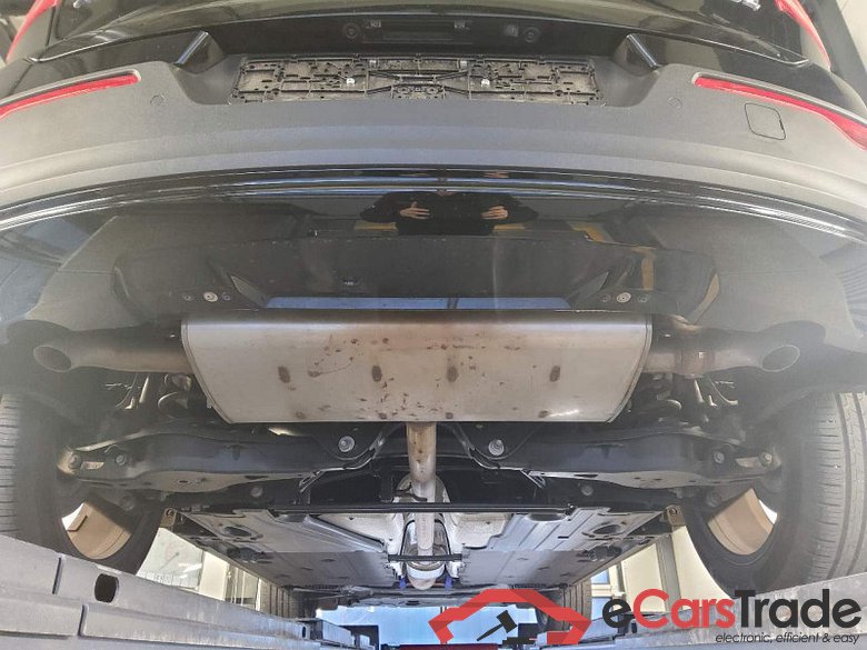 Volvo XC40 (2017->) DE - SUV5 B4 2WD EU6d, R-Design (EURO 6d), 2020 - 2022 #5