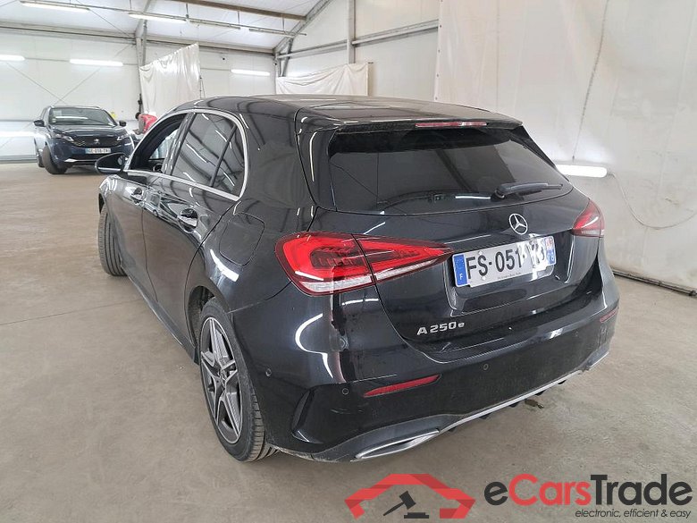 MERCEDES-BENZ Classe A Compact / 2018 / 5P / Berline A 250 e AMG Line 8G-DCT #2