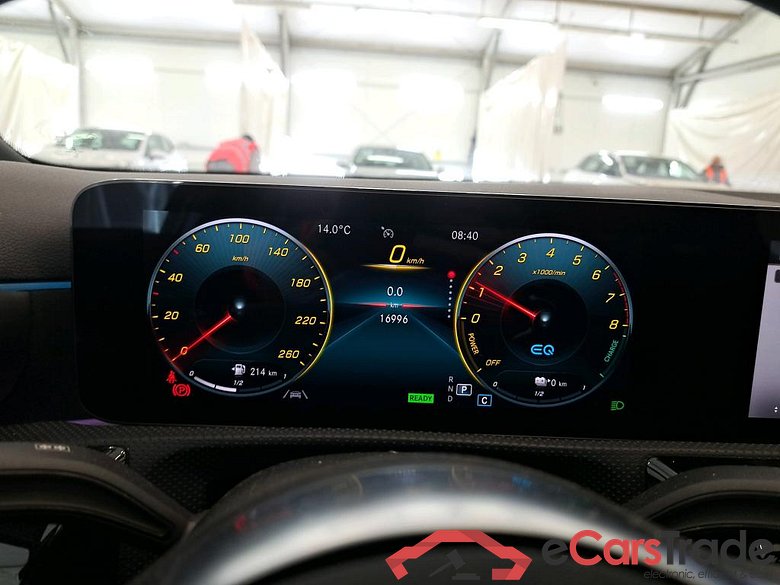 MERCEDES-BENZ Classe A Compact / 2018 / 5P / Berline A 250 e AMG Line 8G-DCT #6