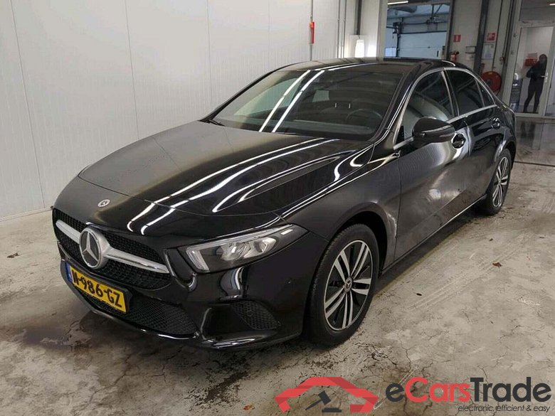 MERCEDES-BENZ A-klasse 250 e Bns Sol Luxury #1