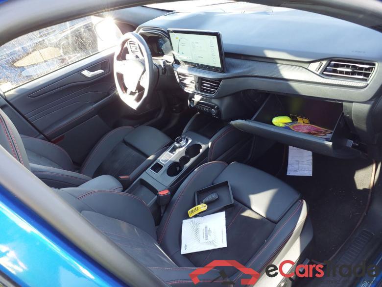 FORD Kuga 2.5 243CV Automático    St Line X (Pano) #3